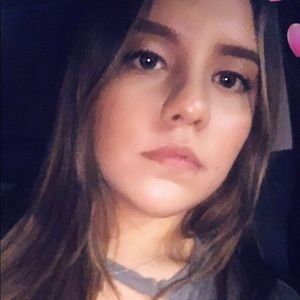 Meet your Posher, Yesenia